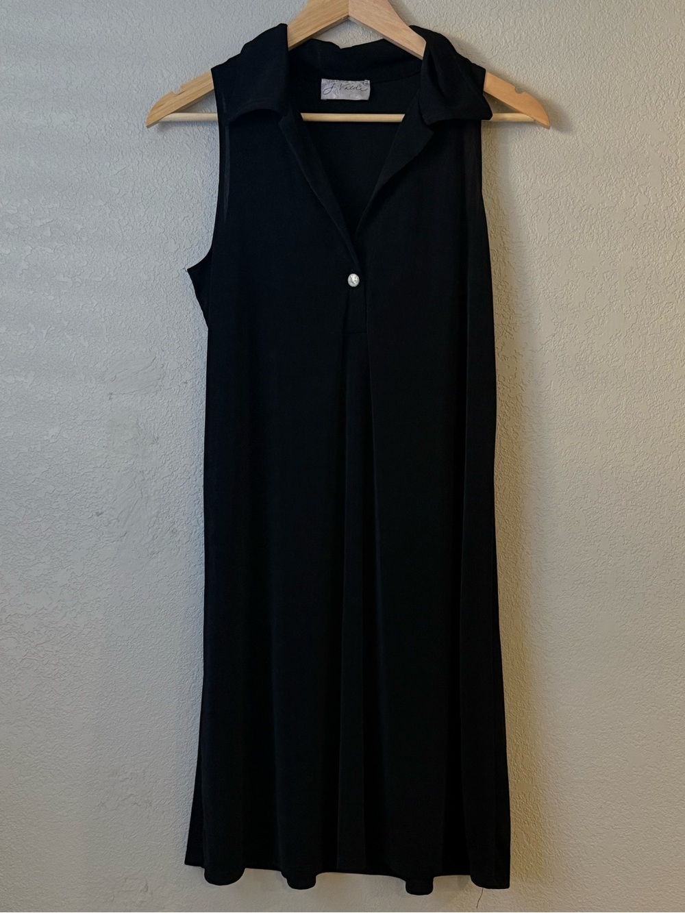 Sleeveless Black Collared Midi Dress